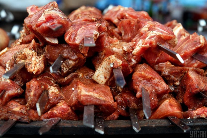 Як зробити щоб шашлик не горів: хитрий фокус дає стовідсотковий результат