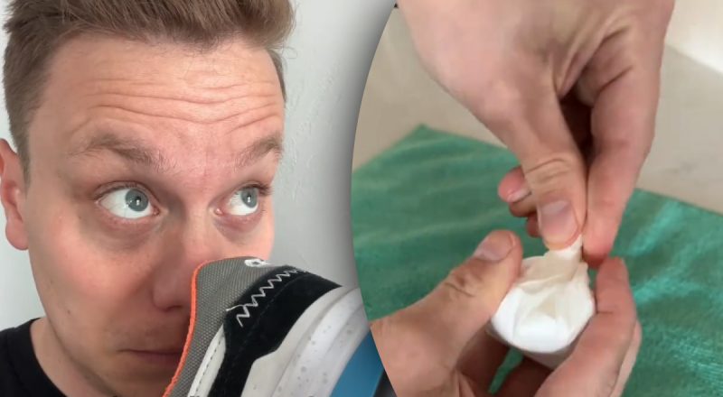 Чоловік показав дешевий трюк, який позбавить від неприємного запаху у взутті