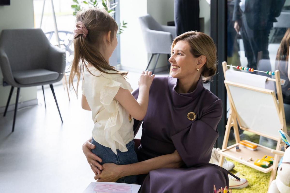 'Як лялька': 50-річна перша леді Південної Кореї показала модний хіт 2023 року у Києві