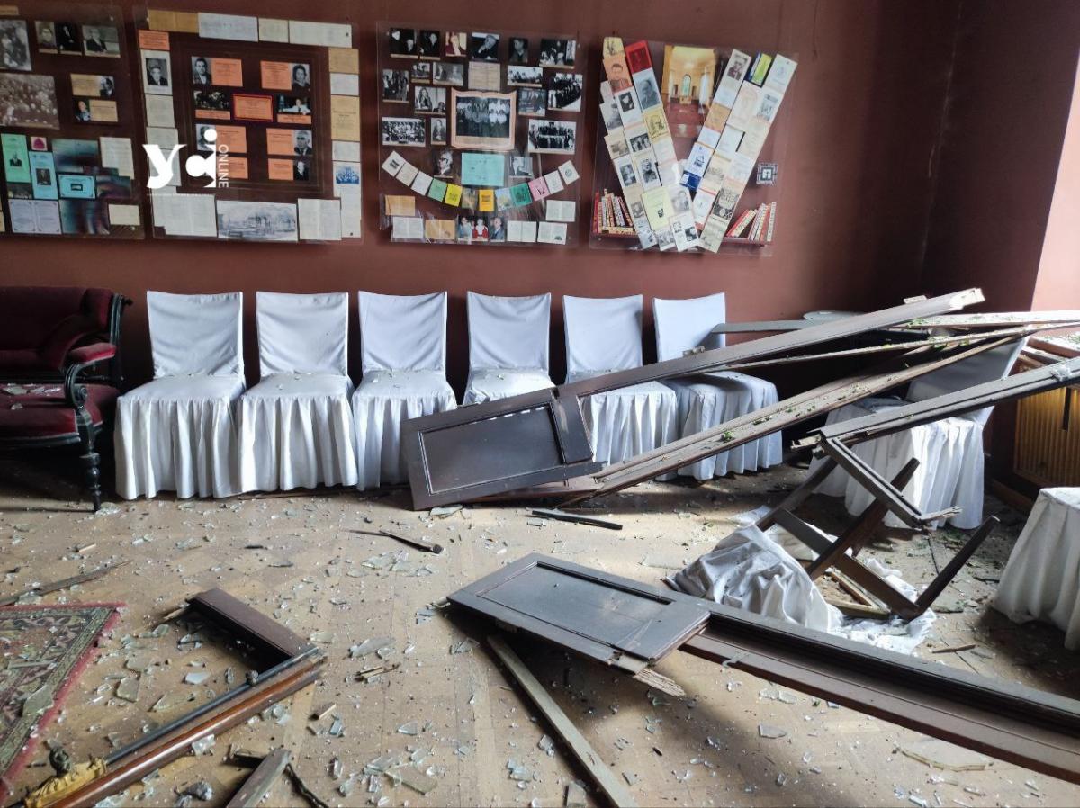 Російські ракети пошкодили Будинок вчених в Одесі