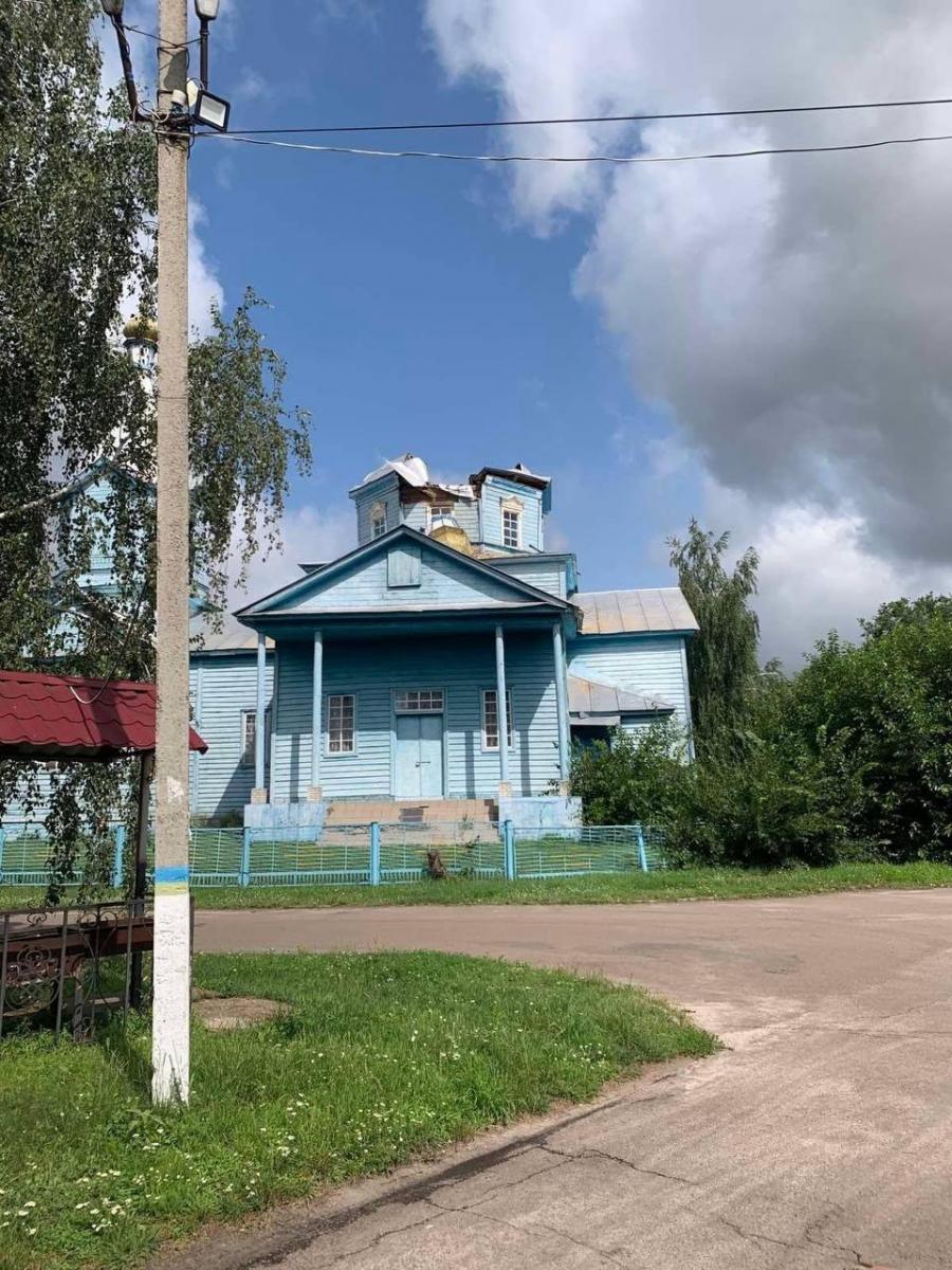 Падіння купола у старому храмі Київської області Падіння купола у старому храмі Київської області