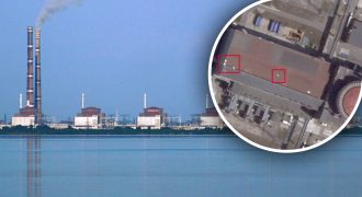 На крыше 4 энергоблока Запорожской АЭС появились неизвестные "объекты"