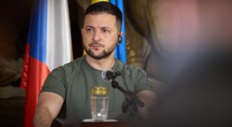 Военкомы и чиновники наглеют в тылу, будут новые громкие дела - Зеленский