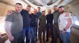 Редис, Волына и другие герои обороны Азовстали вернулись из Турции домой