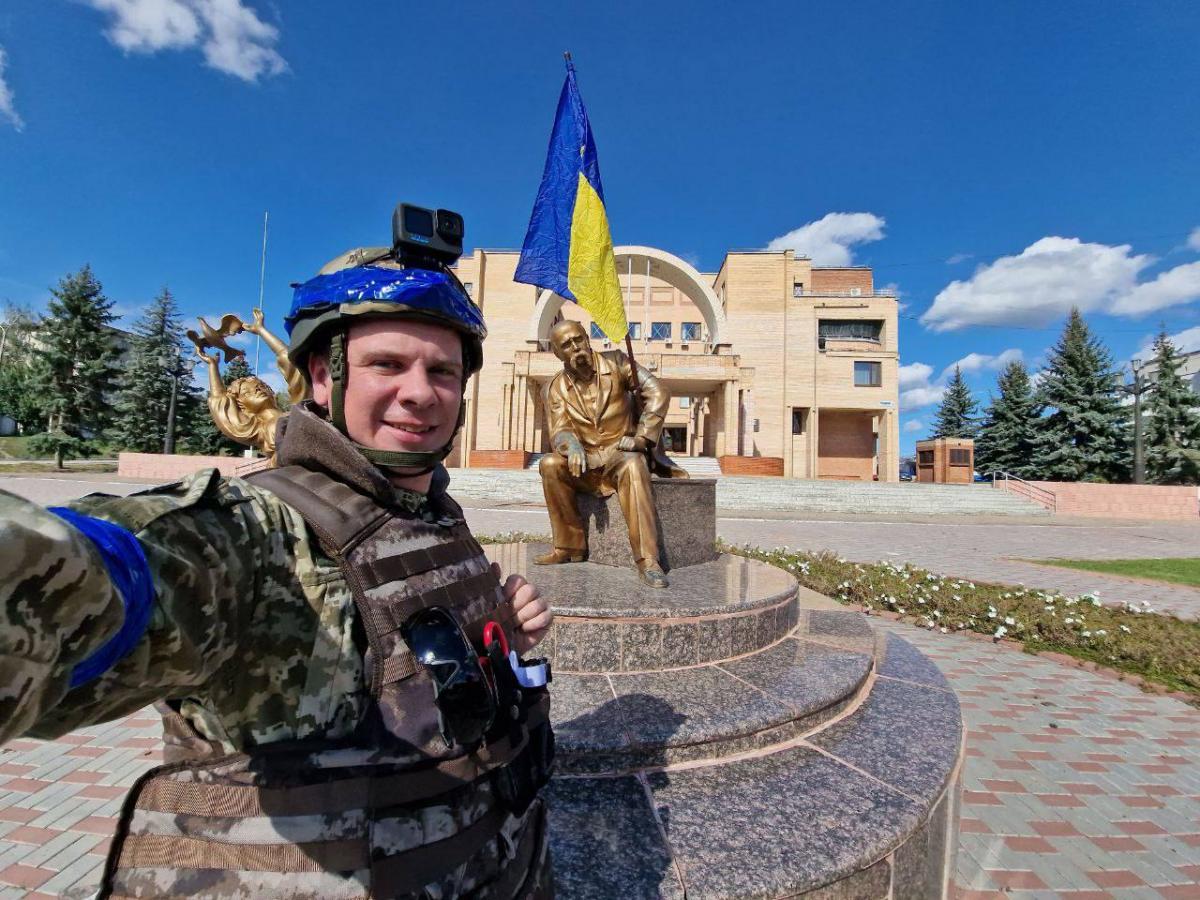 Світ навиворіт із Дмитром Комаровим Світ навиворіт із Дмитром Комаровим