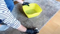 Як почистити і освіжити килим в домашніх умовах: 5 найефективніших способів