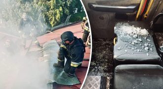 РФ обстреляла в Херсоне спасателей, которые тушили собор: четверо раненых