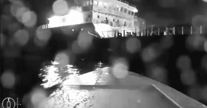 В Сети появились кадры атаки морским дроном танкера SIG в Керченском проливе