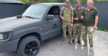 Favbet Foundation передал очередной внедорожник на Бахмутское направление