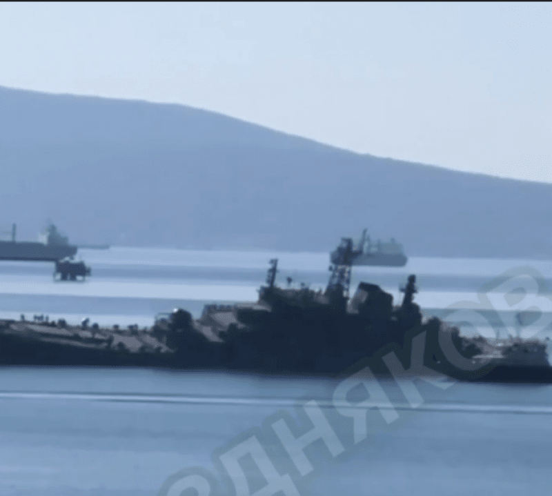 Атака дронів на Новоросійськ: підбито великий десантний корабель РФ - ЗМІ