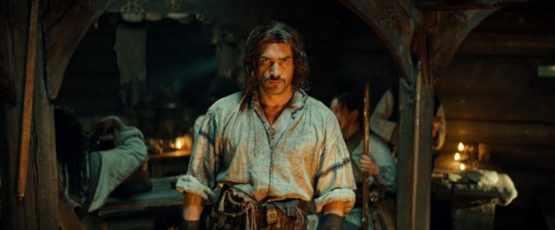 А в руці блищить вірна бартка: рецензія на фільм "Довбуш"