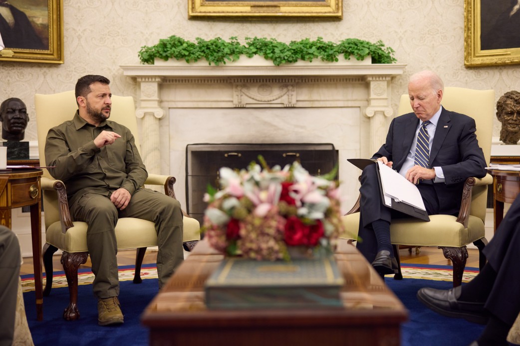 Володимир Зеленський у США у вересні 2023 року Володимир Зеленський у США у вересні 2023 року