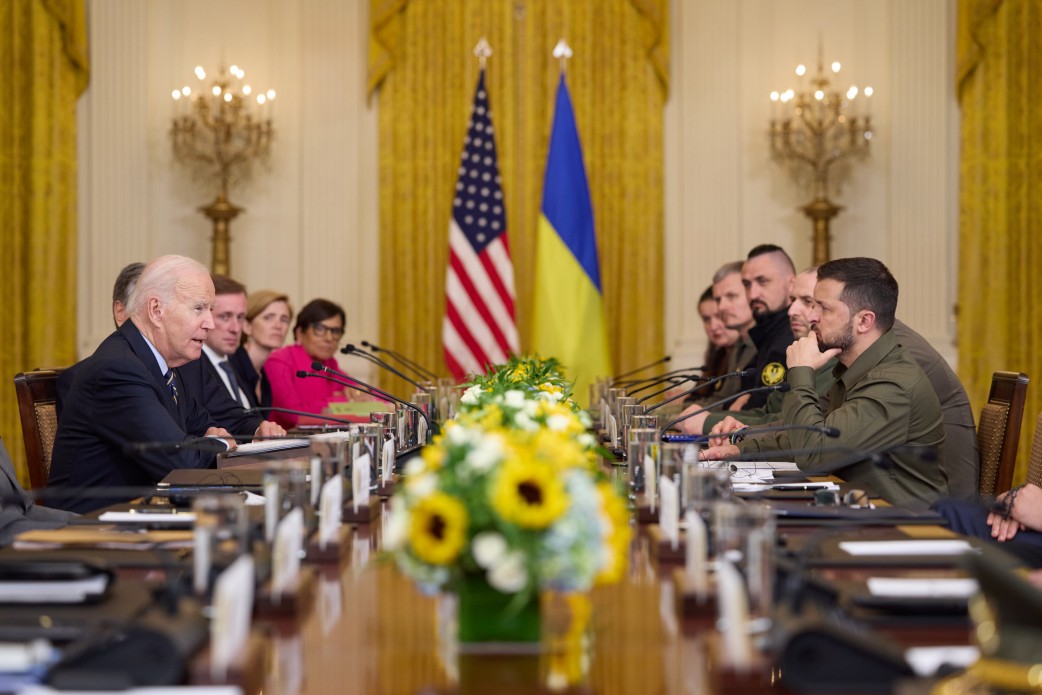 Володимир Зеленський у США у вересні 2023 року Володимир Зеленський у США у вересні 2023 року