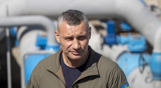 Кличко проинспектировал реконструкцию большой тепломагистрали: должна завершиться до отопительного сезона