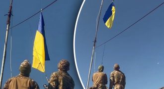 Военные подняли флаг Украины в двух селах вблизи границы с РФ