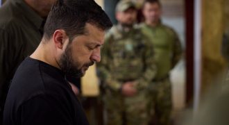 "Я просто предам их": Зеленский ответил, отдаст ли Украина земли РФ "в обмен на мир"