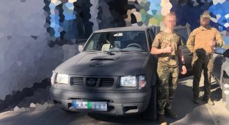 Favbet Foundation передал ВСУ внедорожник Nissan Navara