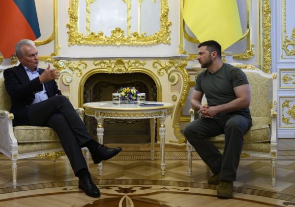 Коррупционные скандалы в Украине тормозят поставки оружия – президент Литвы