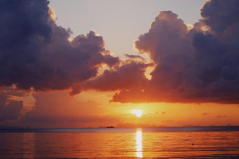 Найсильніша магнітна буря увірветься в Україну: відома небезпечна дата