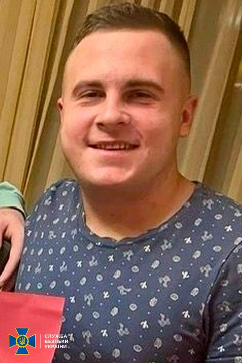 СБУ викрила 2 зрадників, які навели ракету на кафе в селі Гроза СБУ викрила 2 зрадників, які навели ракету на кафе в селі Гроза