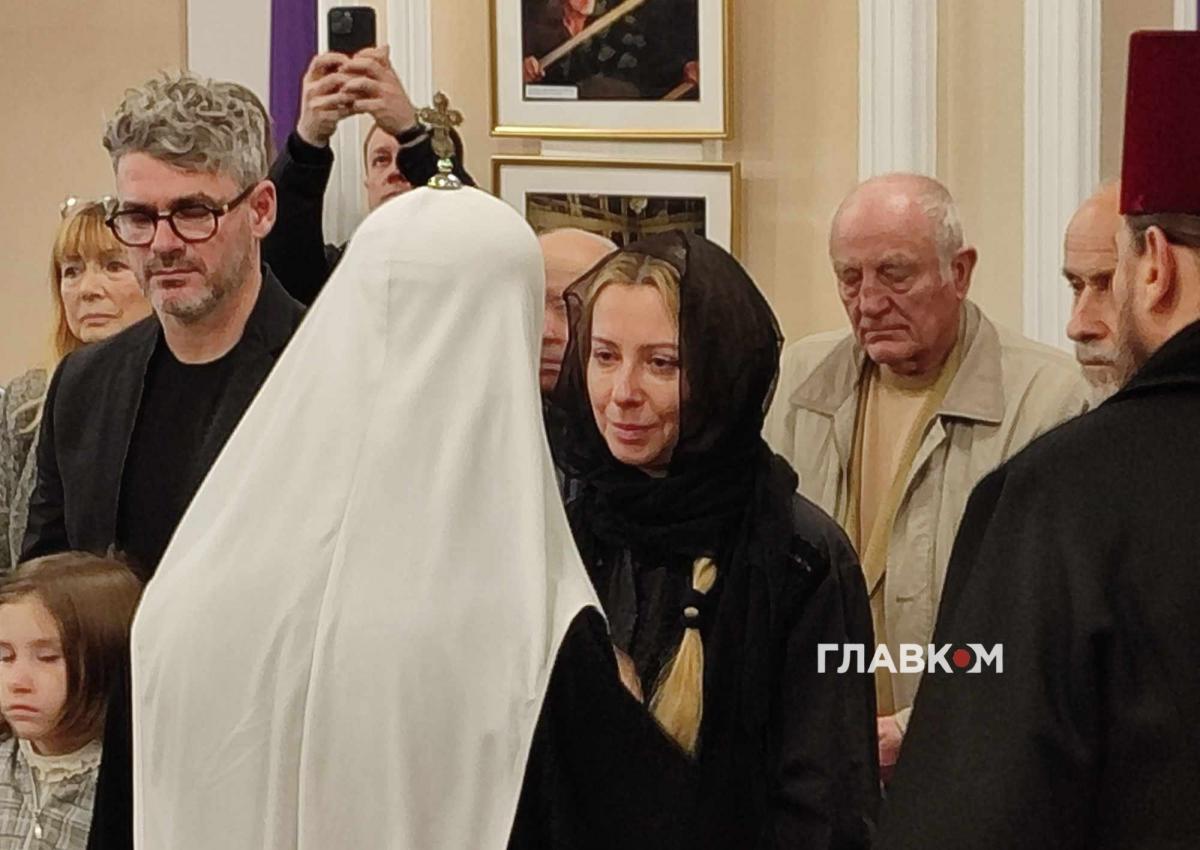 Тоня Матвієнко та Патріарх Київський і всієї Русі Філарет Тоня Матвієнко та Патріарх Київський і всієї Русі Філарет