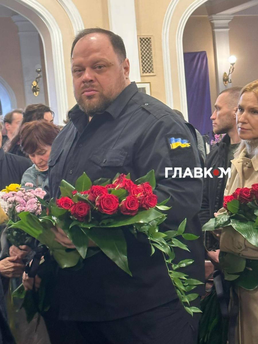 На прощання з Ніною Матвієнко прибув Руслан Стефанчук На прощання з Ніною Матвієнко прибув Руслан Стефанчук