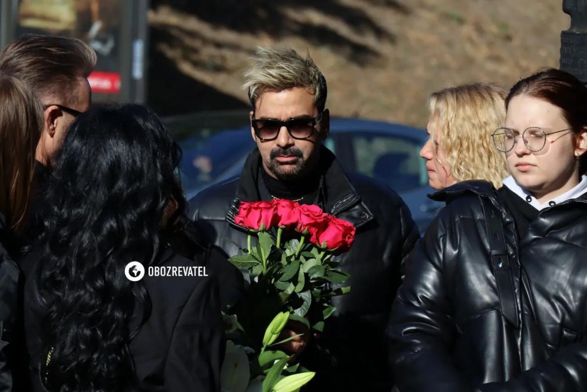 На прощання з Ніною Матвієнко прибув Амадор Лопес На прощання з Ніною Матвієнко прибув Амадор Лопес