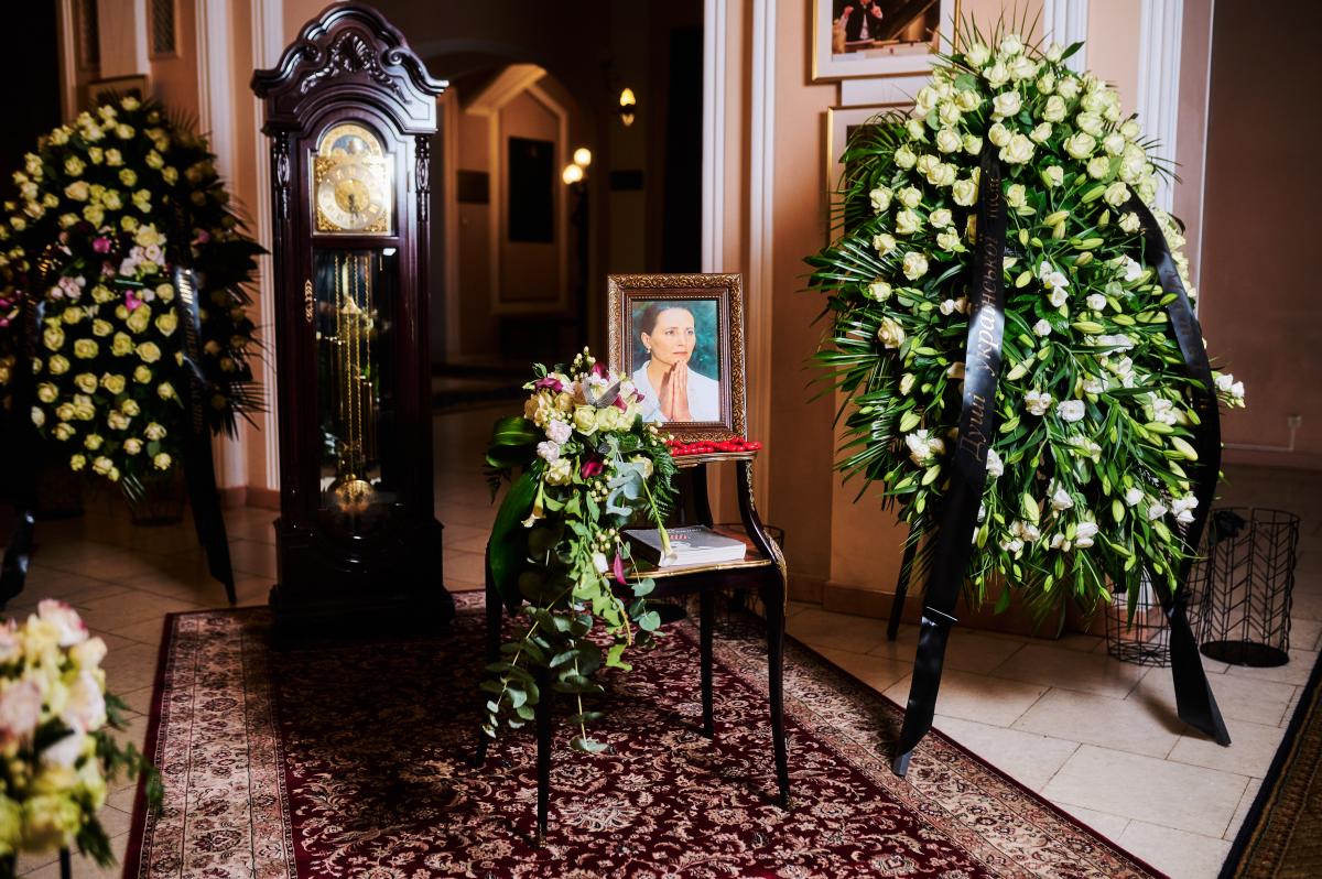 Прощання з Ніною Матвієнко Прощання з Ніною Матвієнко