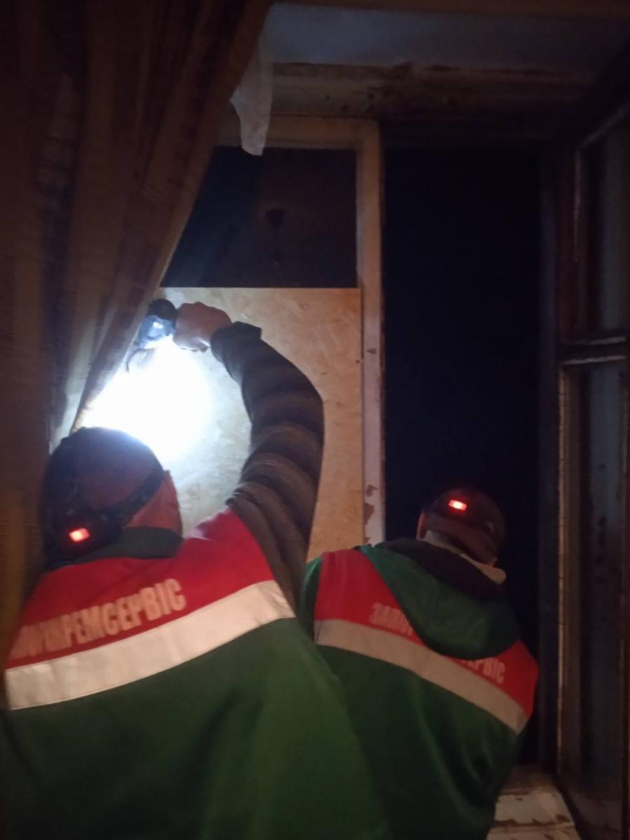 У будинках мешканців Запоріжжя вилетіли вікна від вибухів у ніч проти 15 жовтня У будинках мешканців Запоріжжя вилетіли вікна від вибухів у ніч проти 15 жовтня