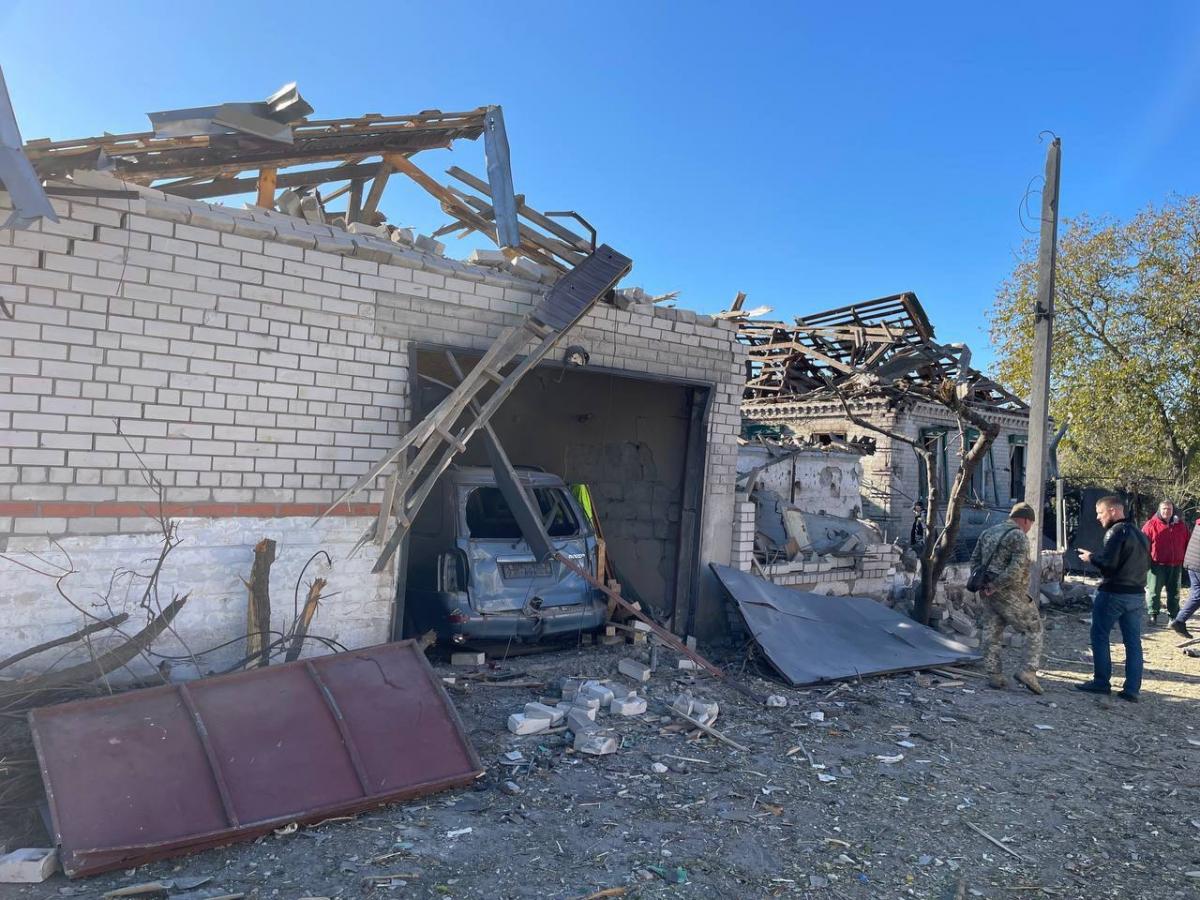 РФ вдарила ракетами по Дніпропетровщині: загинула людина, ще четверо - постраждали