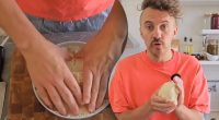 Це працює: Клопотенко розповів, що робити, щоб тісто не прилипало до рук