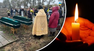 В Грозе попрощались с супругами, которые погибли во время жестокого удара РФ по кафе