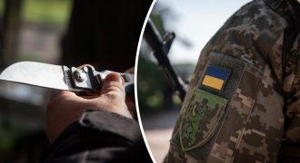 Трижды ударили ножом: в центре Киева неизвестные напали на военного