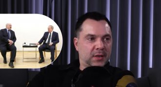 Арестович назвал Украину, Россию и Беларусь "ветвями могучего славянского дерева"