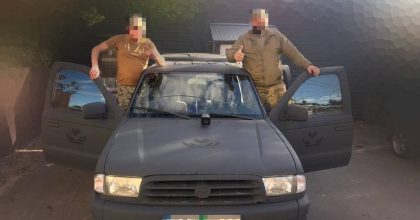 Favbet Foundation передал бойцам ВСУ на передовую внедорожник Mazda