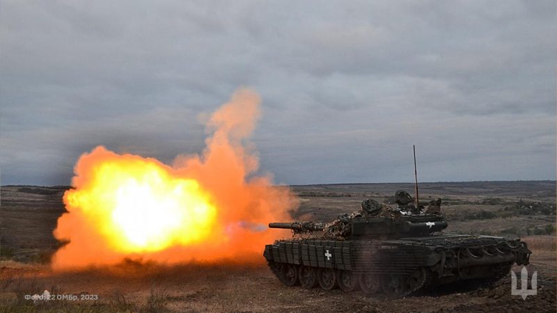 "Ситуація дуже складна": ворог штурмує стратегічне місто трьома арміями