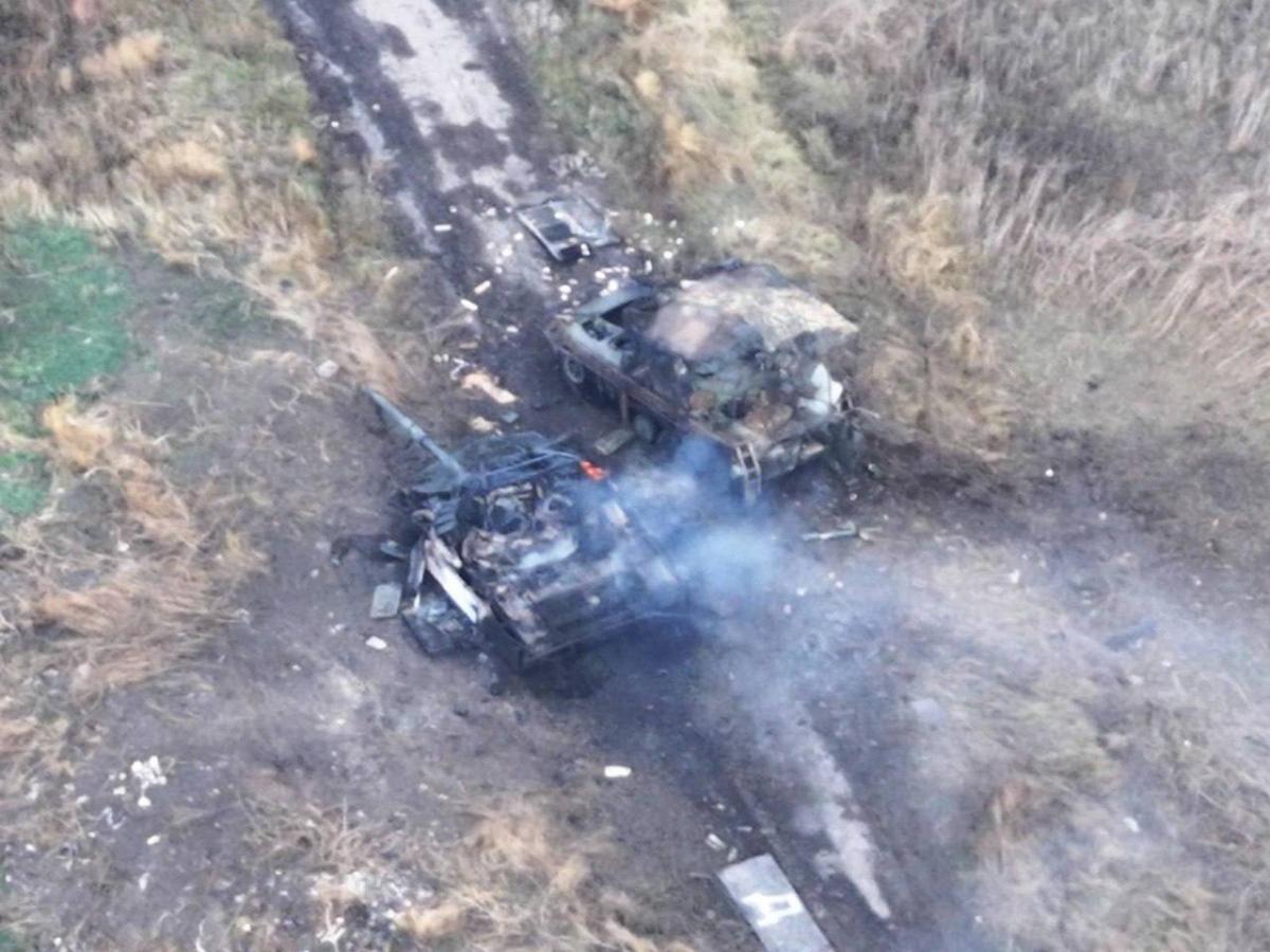 Знищення бронеколони РФ під Вугледаром Знищення бронеколони РФ під Вугледаром