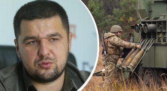 Запад дает помощь так, чтобы Украина не проиграла войну, но и не победила Россию – Октисюк