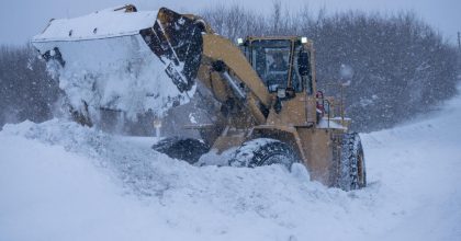 Мощные снегопады, метели и порывы до 30 м/с: Украину накрыл сильный шторм