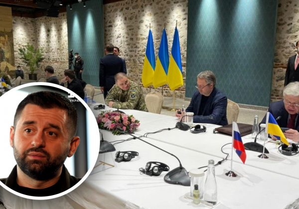 "Переговорная позиция очень плохая": Арахамия ответил пойдет ли Украина на переговоры с Россией