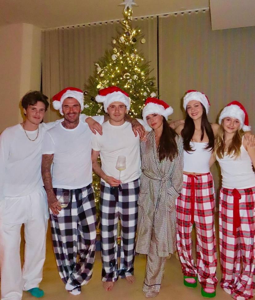 Щемить серце: Вікторія Бекхем опублікувала рідкісні фото зіркового чоловіка і дітей Щемить серце: Вікторія Бекхем опублікувала рідкісні фото зіркового чоловіка і дітей