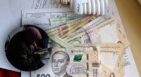 Хто з українців може платити за комуналку наполовину менше: відповідь Пенсійного