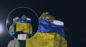 Слились в крепких объятиях: 12-летнего мальчика вернули из российского плена