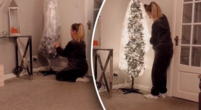 Женщина каждый год заворачивает свою елку в пищевую пленку: зачем она так делает