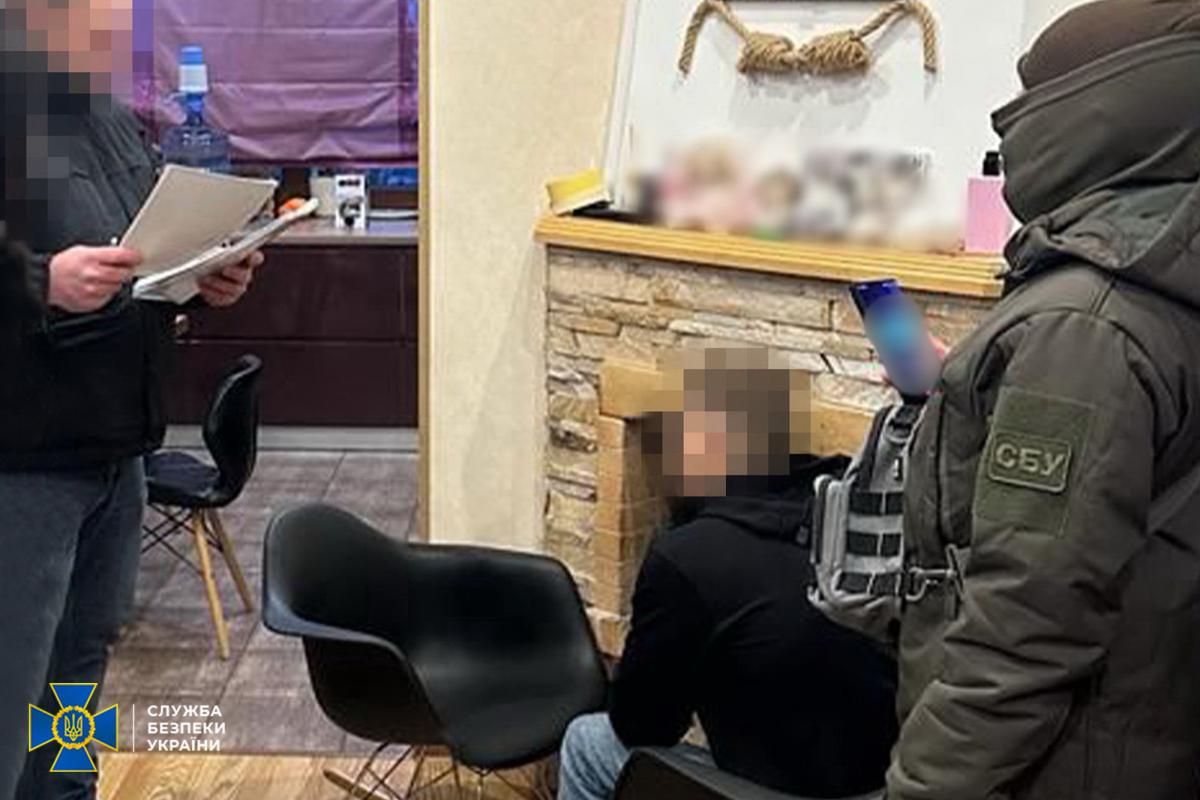 Під час війни у своїй країні: підприємство в Україні постачало такмед окупантам Під час війни у своїй країні: підприємство в Україні постачало такмед окупантам