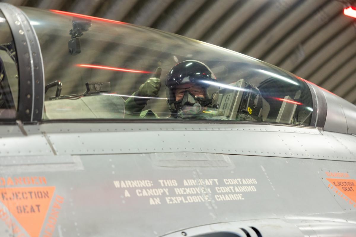 До Данії прибули літаки F-16