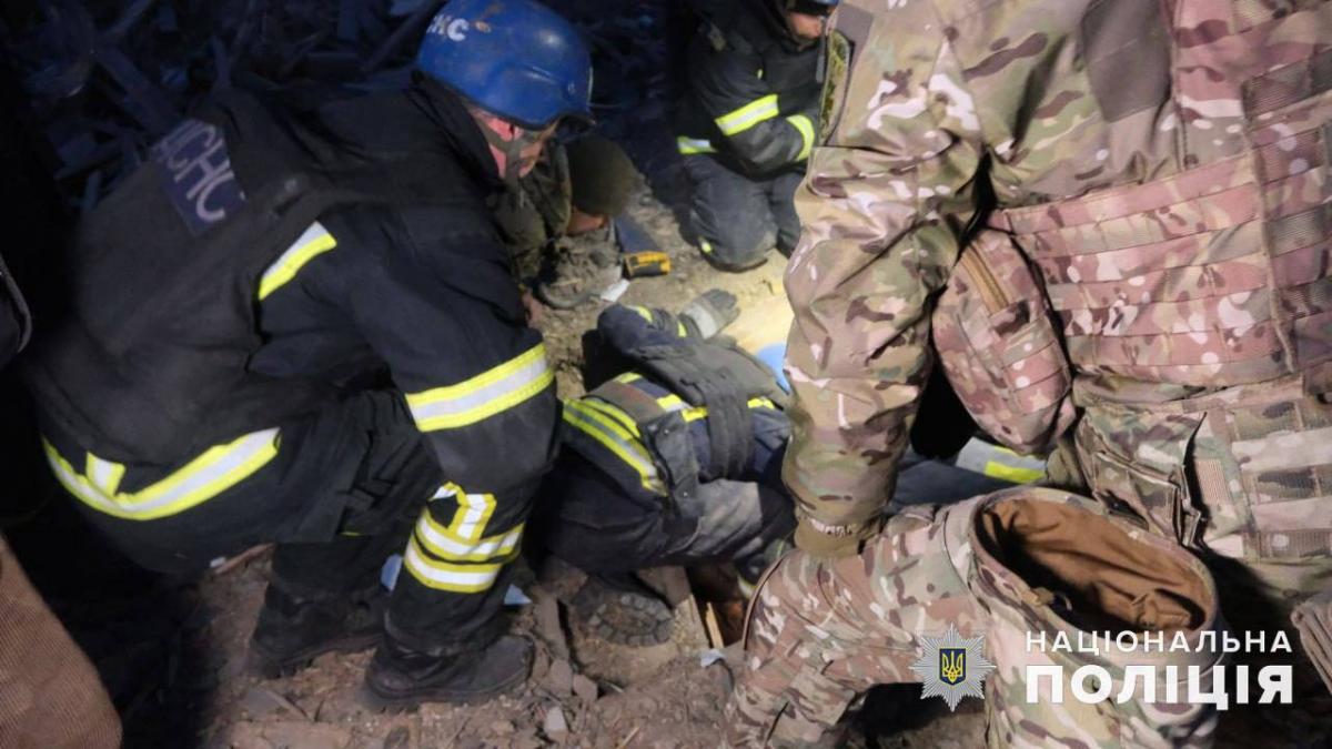 Ракетний удар по Покровському району 6 січня Ракетний удар по Покровському району 6 січня