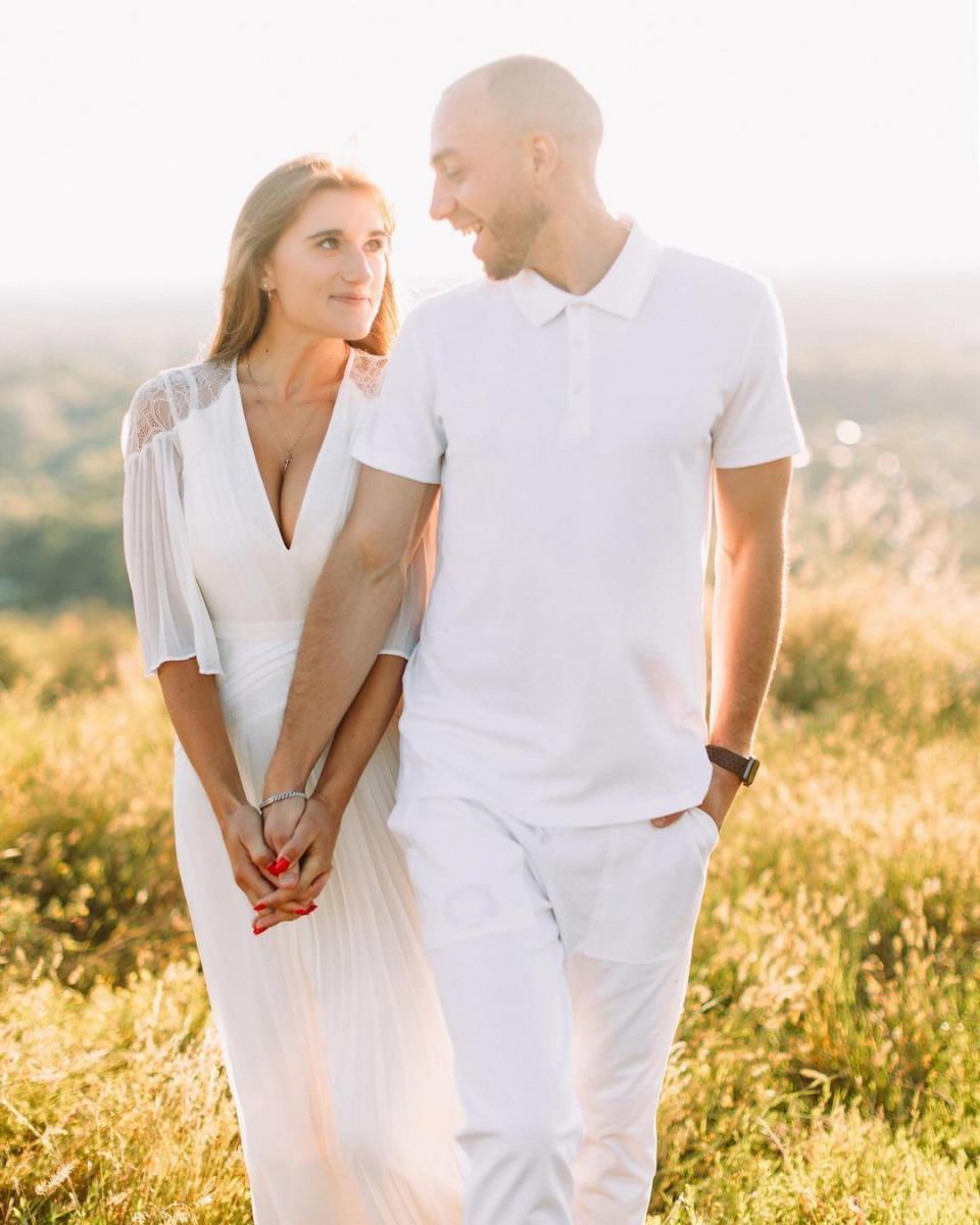 'Распаковка' года: известная блогер раскрыла свою беременность 'Распаковка' года: известная блогер раскрыла свою беременность