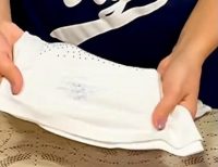 Як вивести синю ручку з білої сорочки: хитрий спосіб, про який багато хто не знає