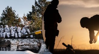 Запад может отвлечь победу России в этом году: эксперт спрогнозировал последствия